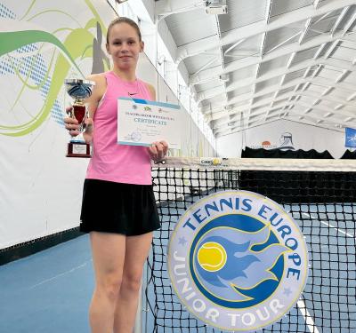 Александра Карабанова